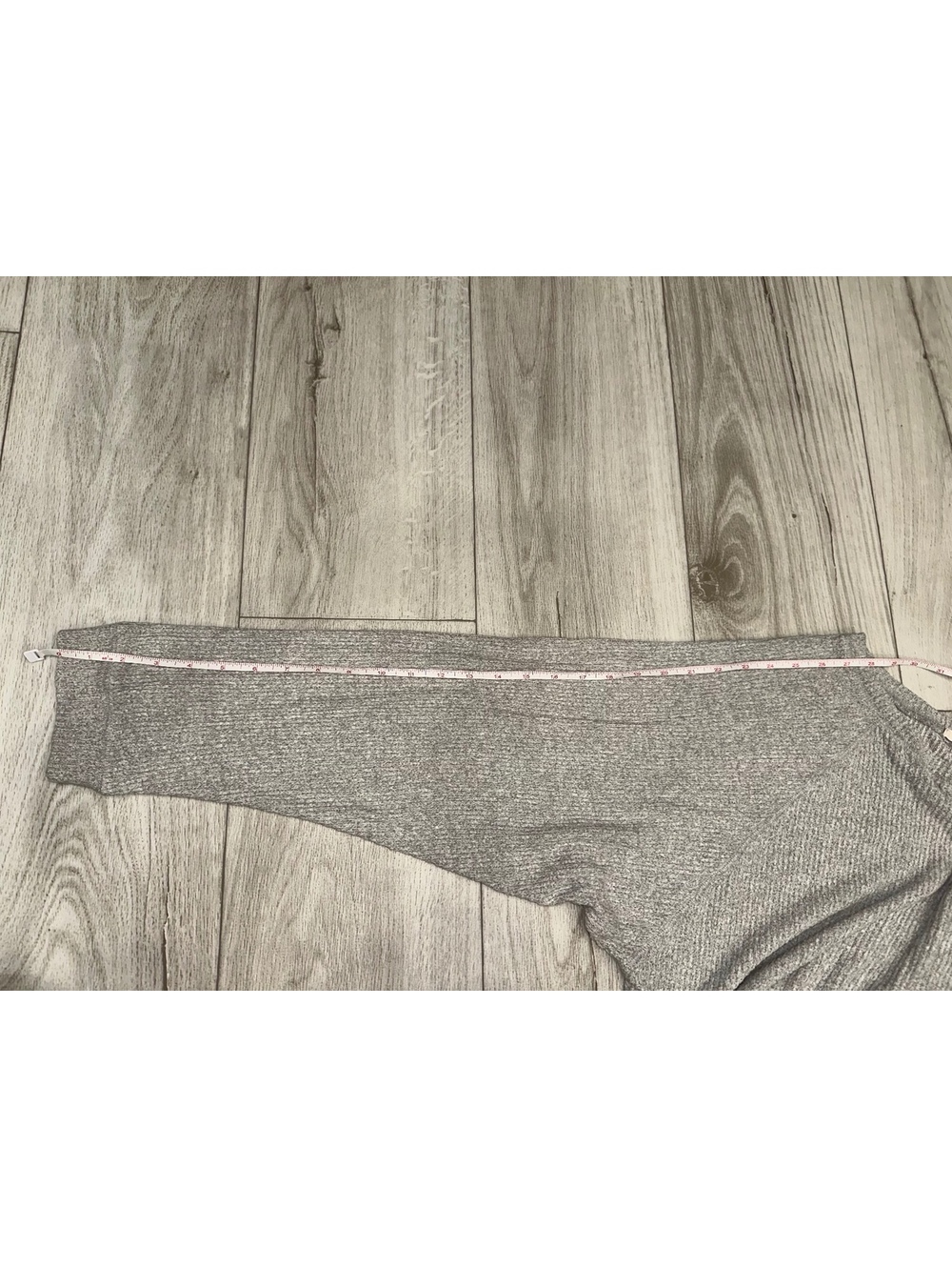 Altar’d State Gray Ribbed Cropped Sweater Size M - Picture 7 of 7